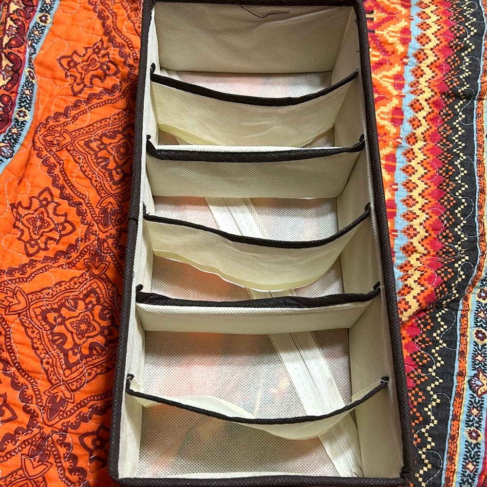 6 capartment  storage space